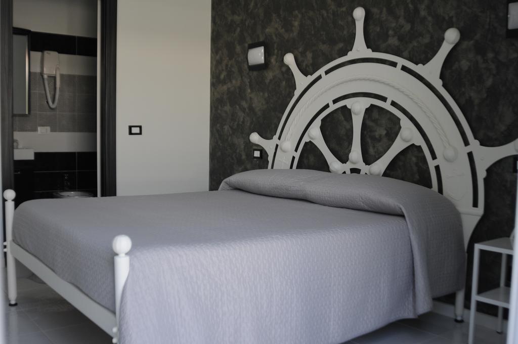 Bed and Breakfast Badinomare Terracina Exterior foto